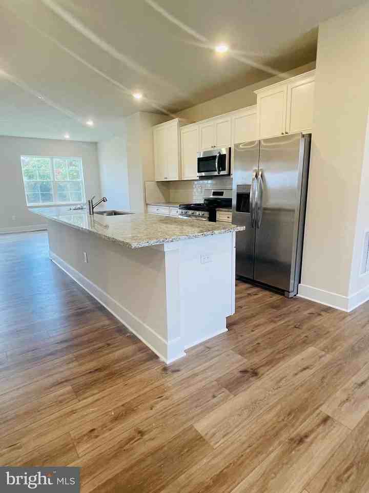 2280 Marcy Dr - Photo 7 of 46