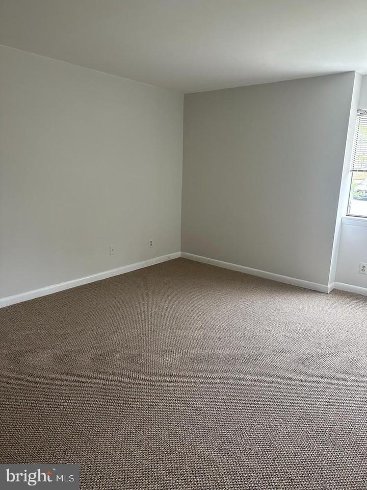 19023 Mills Choice Rd #4 - Photo 7 of 10