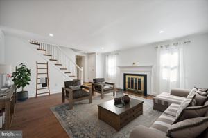 featured image of 907 Powder Mill Ln