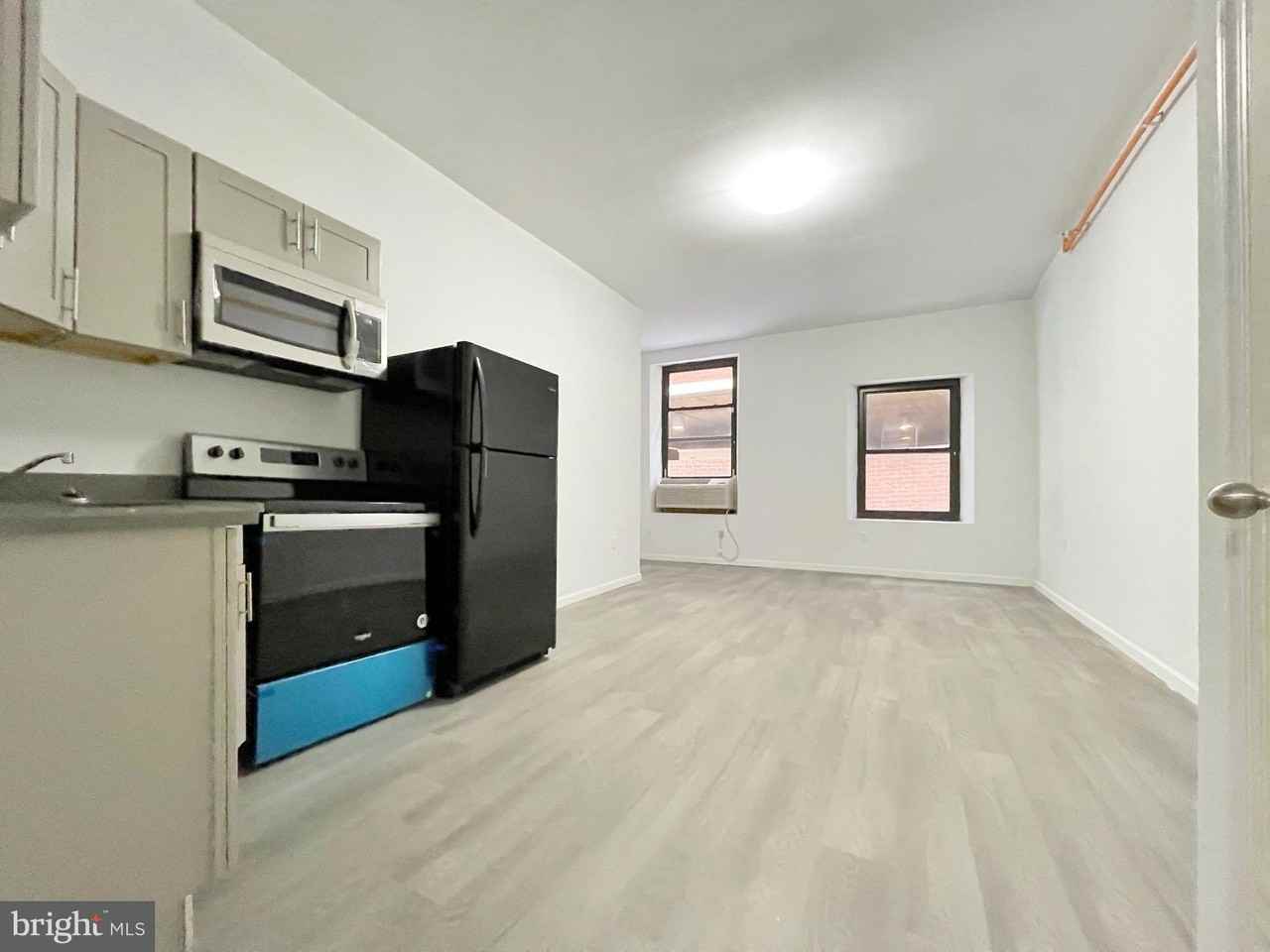 120 Chestnut St Unit 204 #204 - Photo 3 of 7