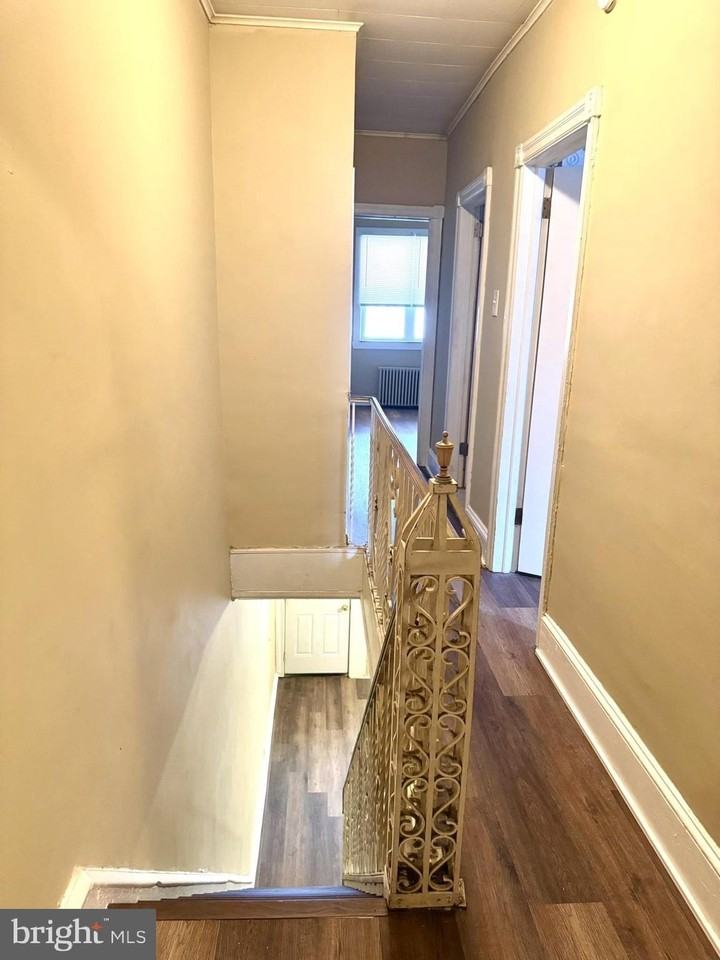 2246 S Bucknell St - Photo 7 of 25