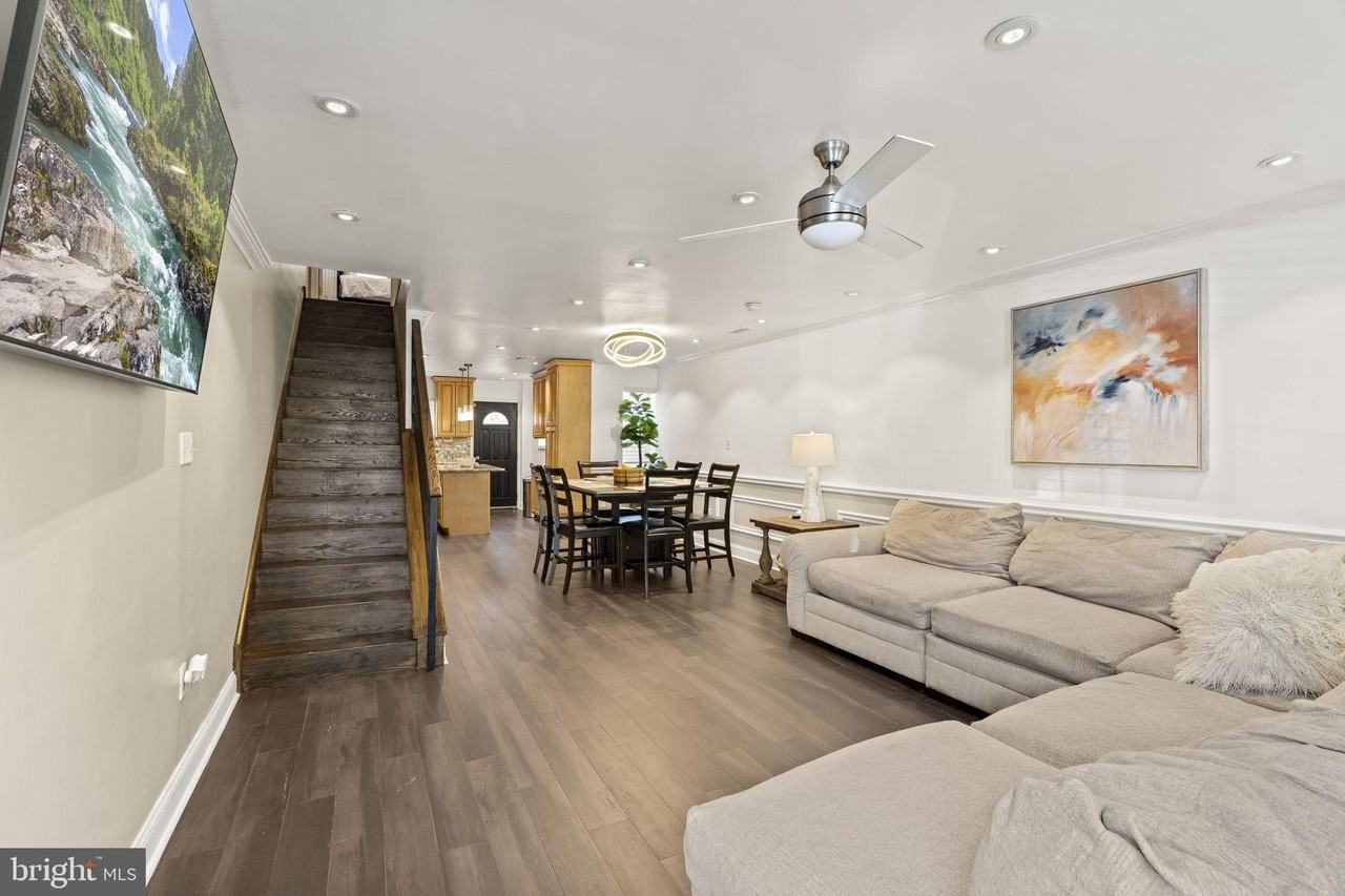 2006 Ellsworth St - Photo 2 of 34