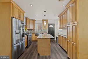 featured image of 2006 Ellsworth St