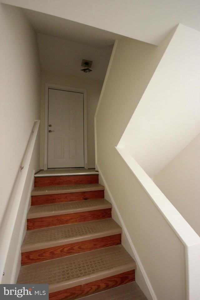 1901 N QUEBEC Street N unit: Middle Unit - Photo 2 of 21