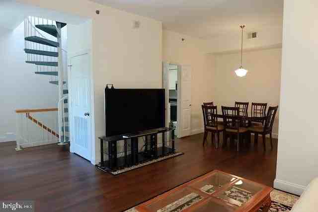 2151 Jamieson Avenue #411 - Photo 5 of 32