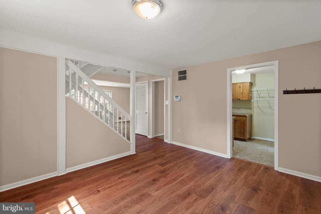 13143 Putnam Cir - Photo 4 of 38