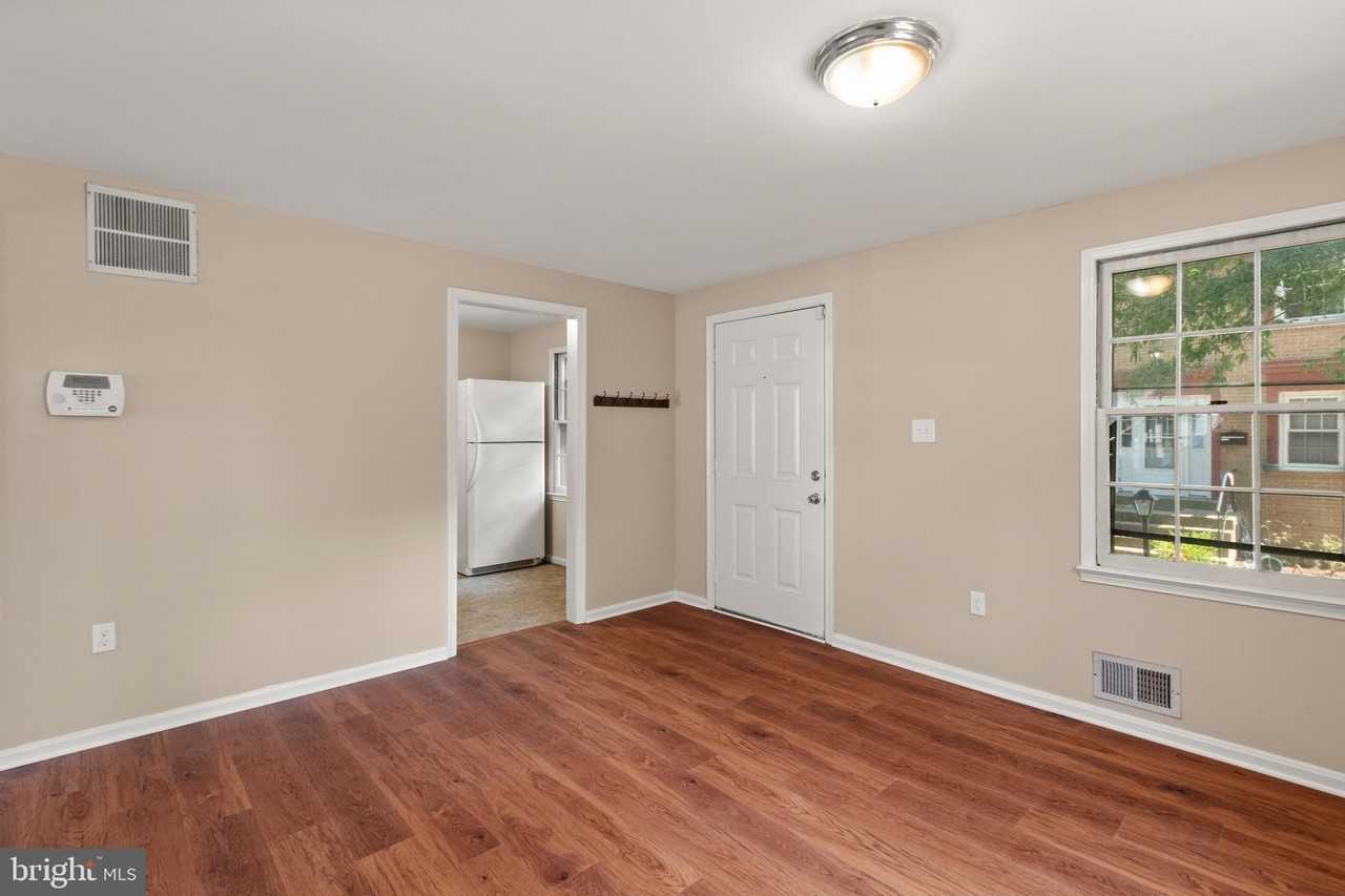 13143 Putnam Cir - Photo 5 of 38