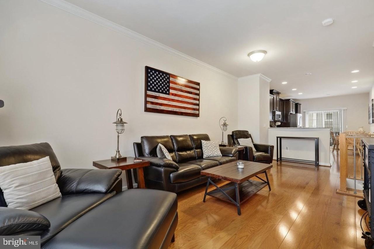 205 Woodstream Cir Unit 2984 #2984 - Photo 4 of 21