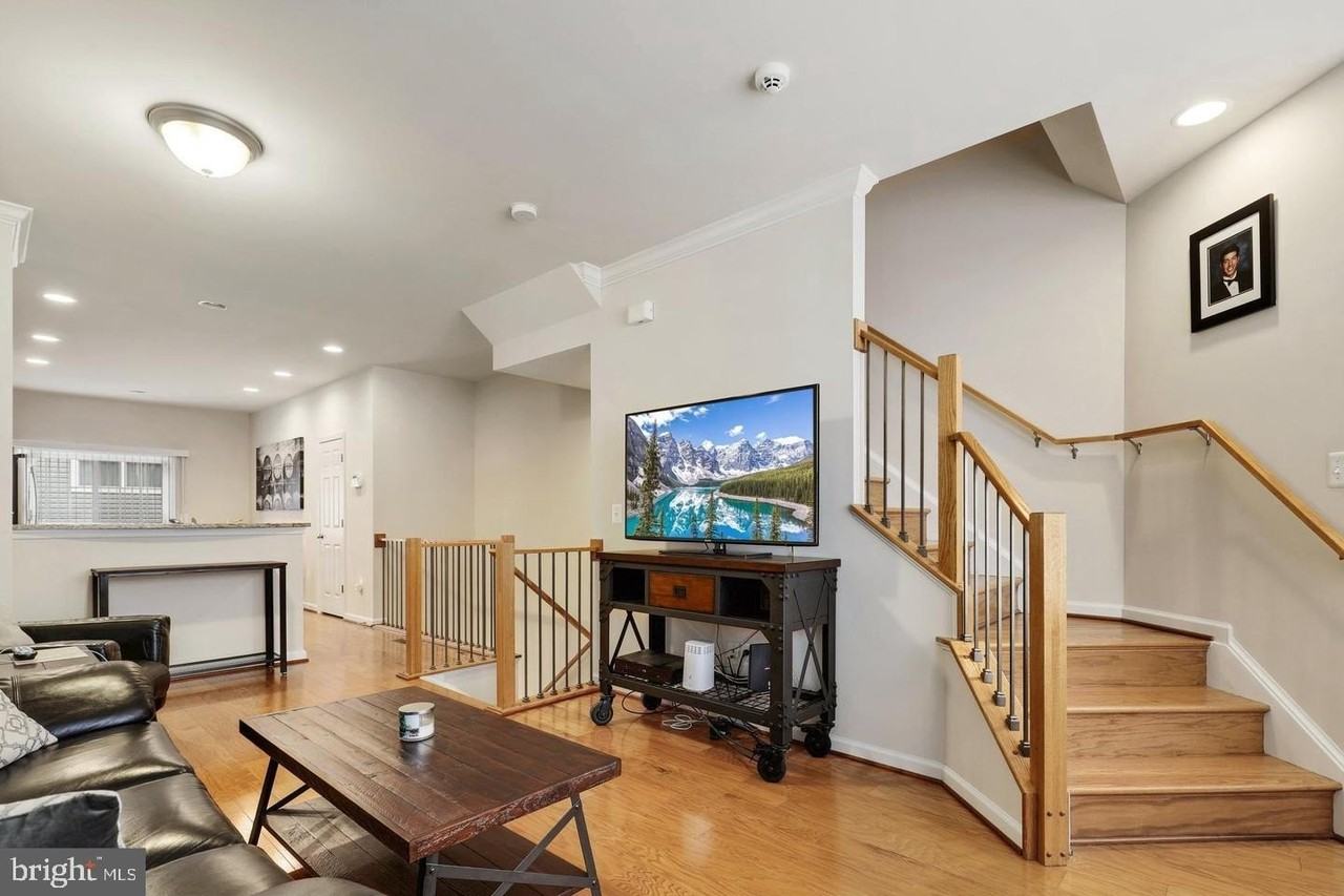 205 Woodstream Cir Unit 2984 #2984 - Photo 5 of 21