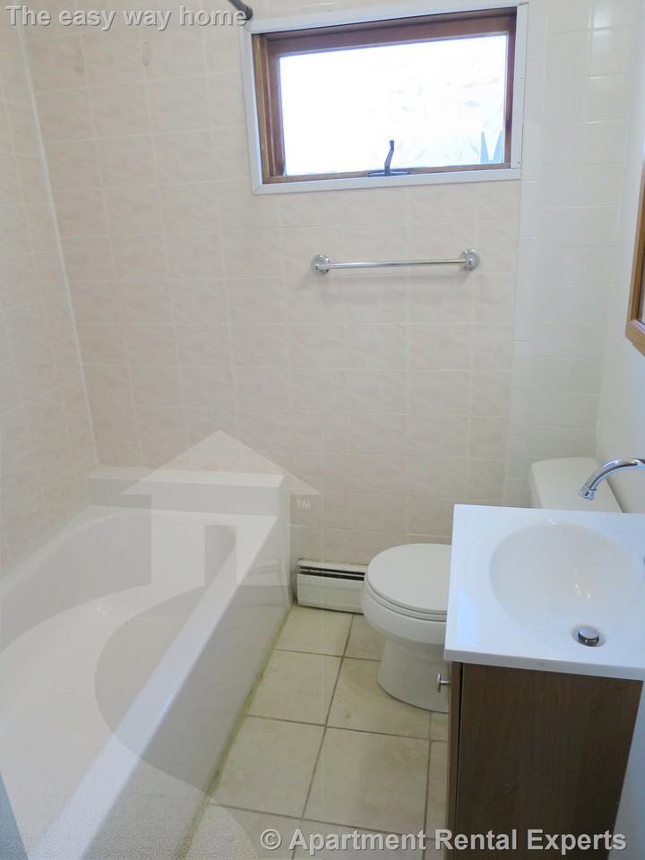 741 Somerville Ave #2 - Photo 7 of 10