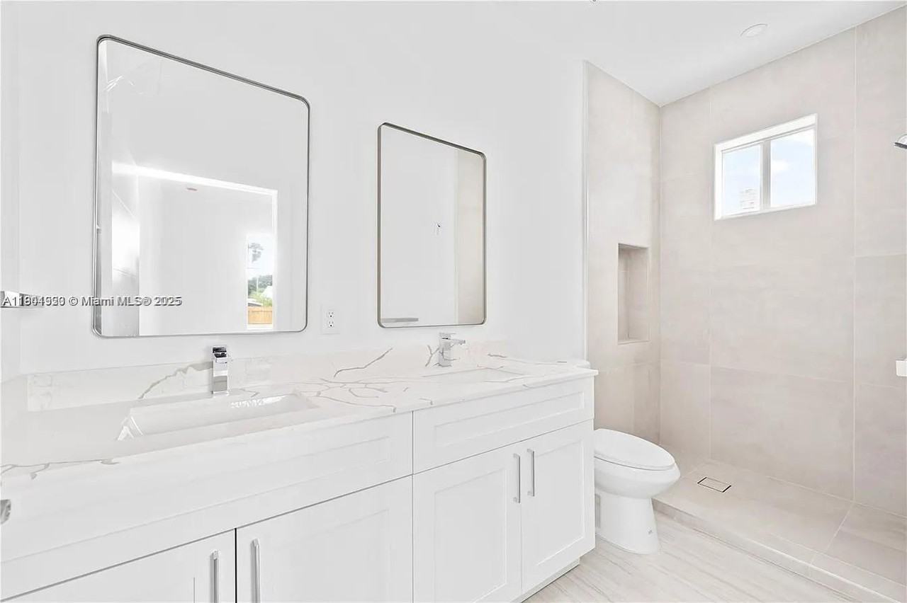 10745 Sw 217th St - Photo 6 of 8