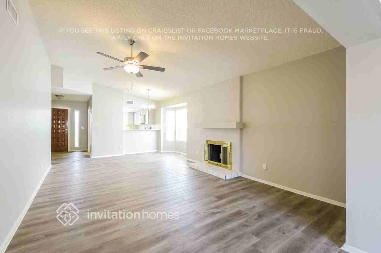 314 West Kings Avenue - Photo 4 of 15