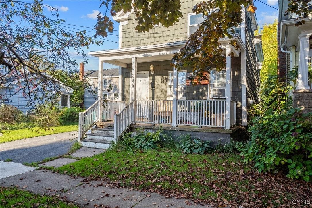 235 West 6th Street - Photo 2 of 6