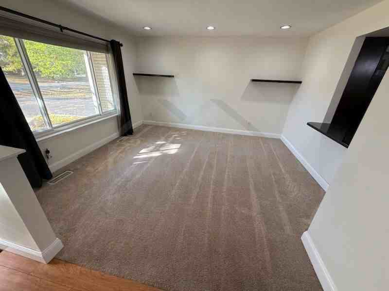 7072 Lee Crest Drive - Photo 2 of 8