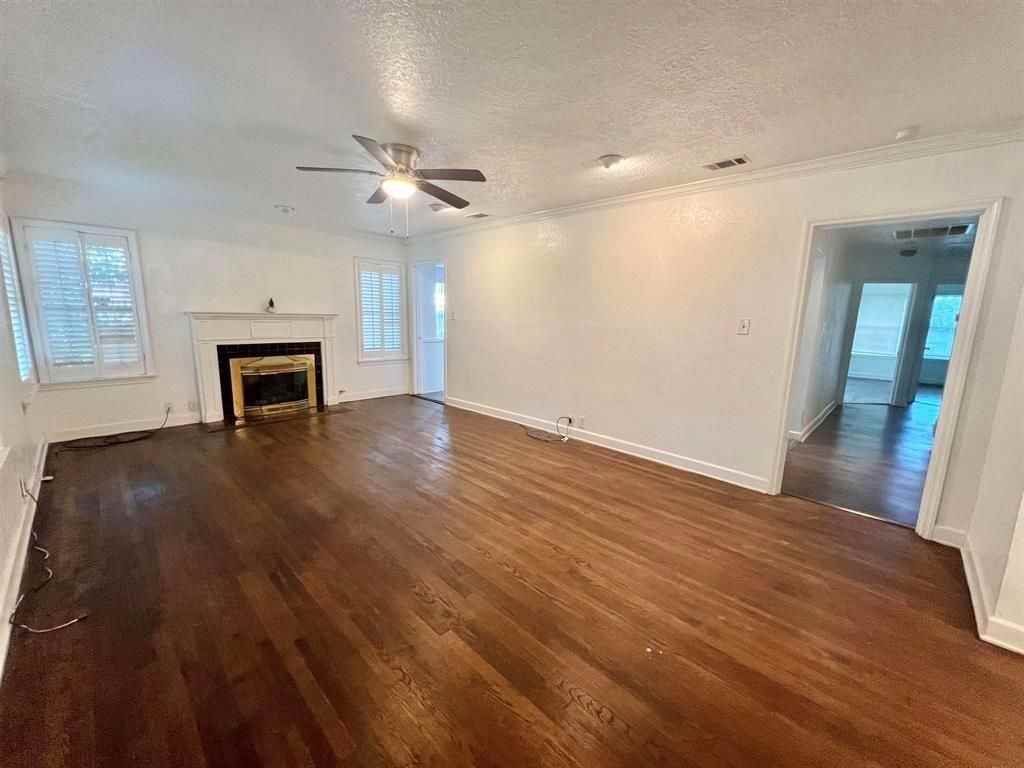 2475 Evalon St - Photo 5 of 16