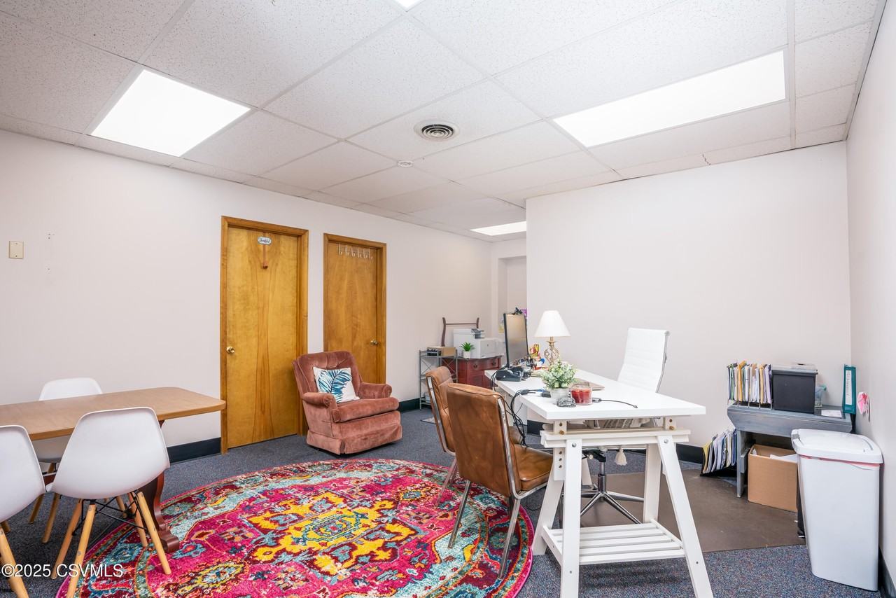 589 E 7th St - Photo 3 of 14