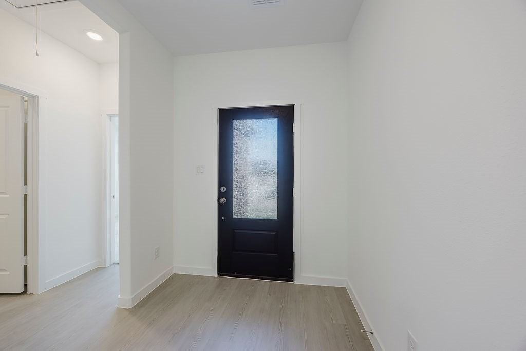 2005 Nokota Pkwy - Photo 4 of 40