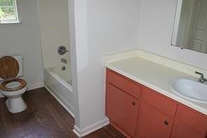 7101 Wendemere St - Photo 3 of 7