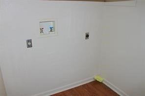 7101 Wendemere St - Photo 5 of 7