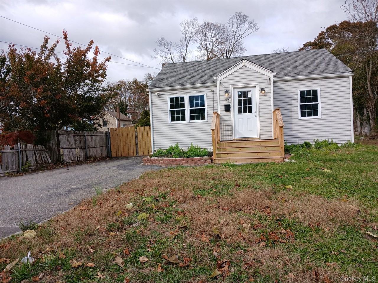 49 Swezey Street - Photo 2 of 12