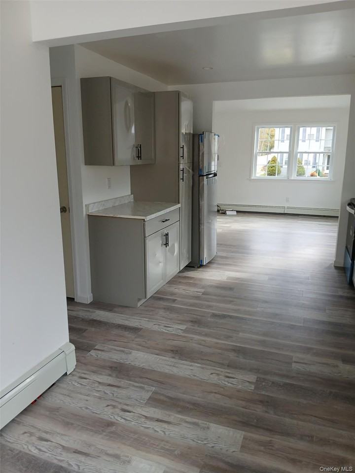 49 Swezey Street - Photo 4 of 12