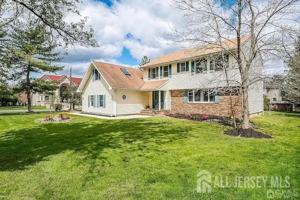 featured image of 3993 Park Ave