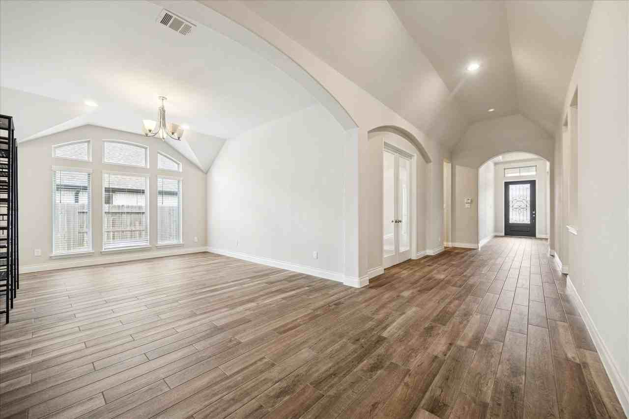 1816 Opal Field Ln - Photo 4 of 25