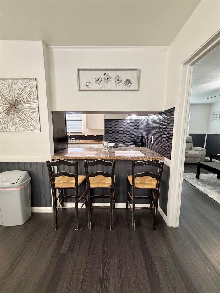 7115 Lewis Dr - Photo 5 of 22