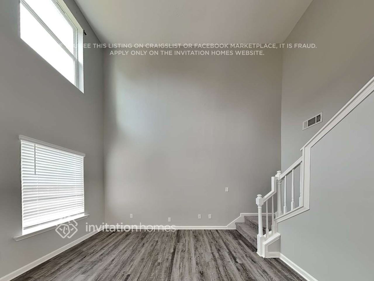 2514 Plymounth Way Southeast - Photo 4 of 19