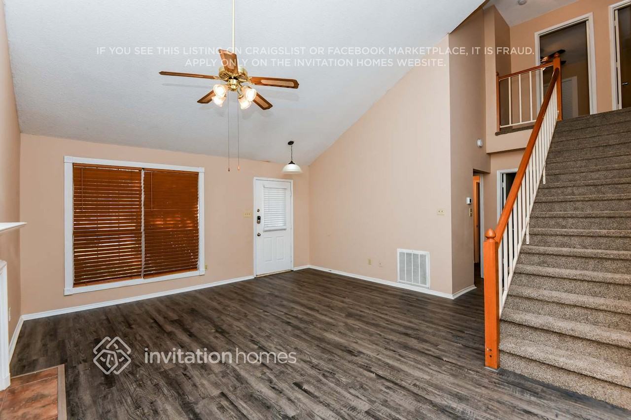 3805 Waxwing Cir S - Photo 5 of 18