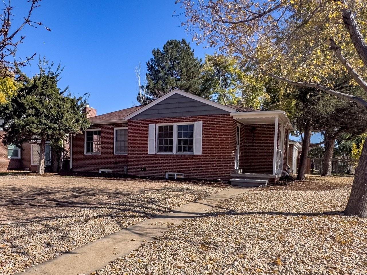 2900 Locust St - Photo 3 of 40