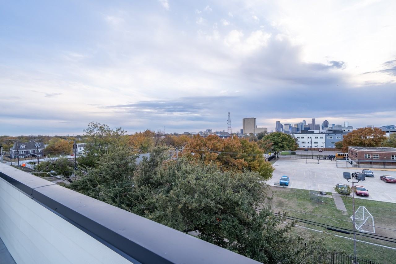 1614 N Fitzhugh Ave #106 - Photo 2 of 37