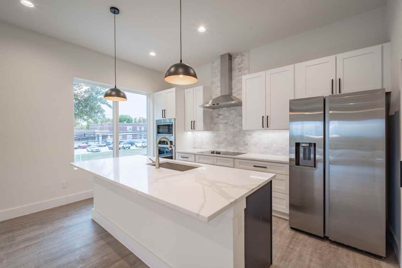 1614 N Fitzhugh Ave #106 - Photo 7 of 37