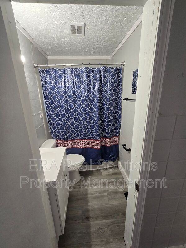 861 Bassett Ave - Photo 2 of 25
