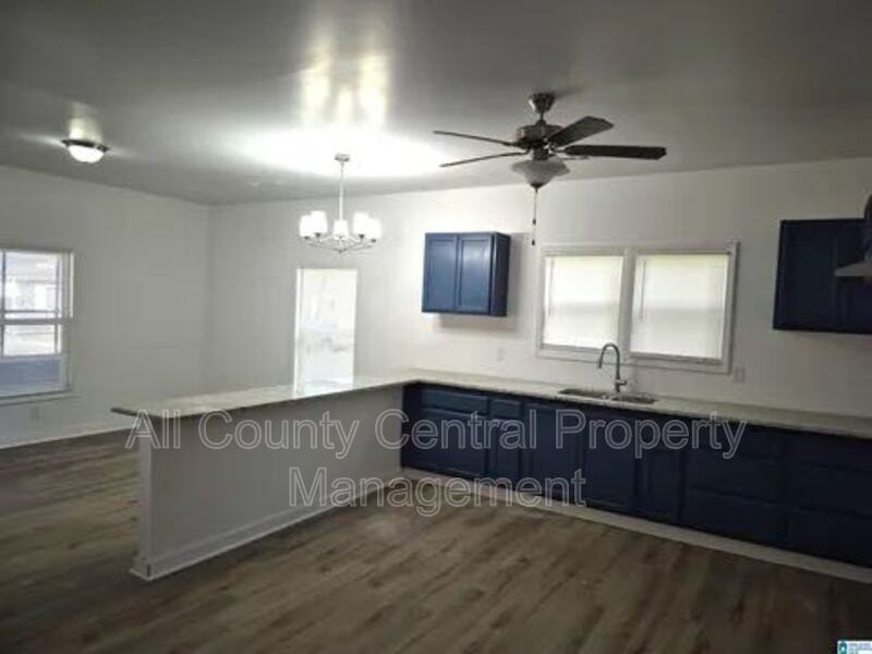 1226 Frisco Street - Photo 3 of 9