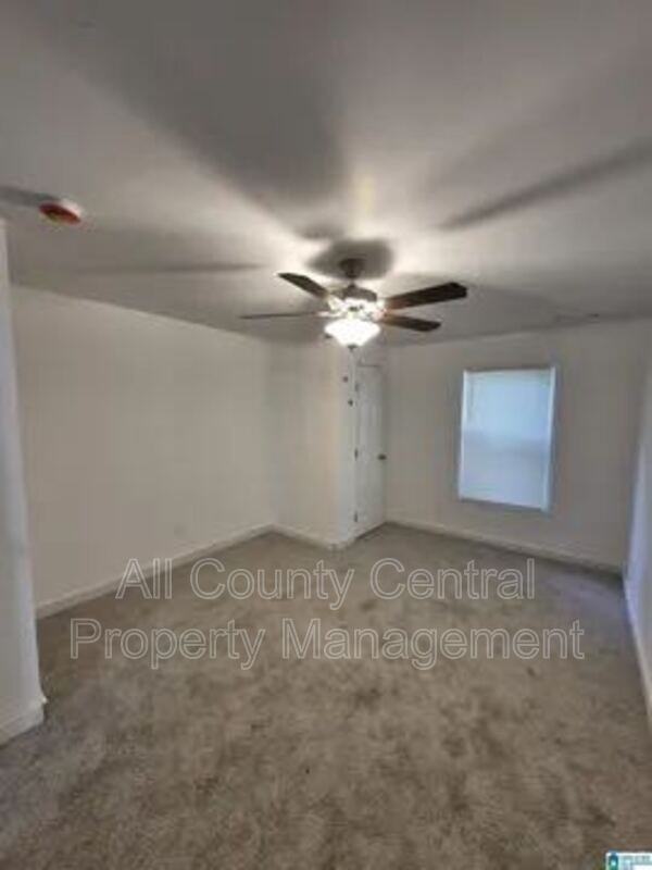 1226 Frisco Street - Photo 4 of 9