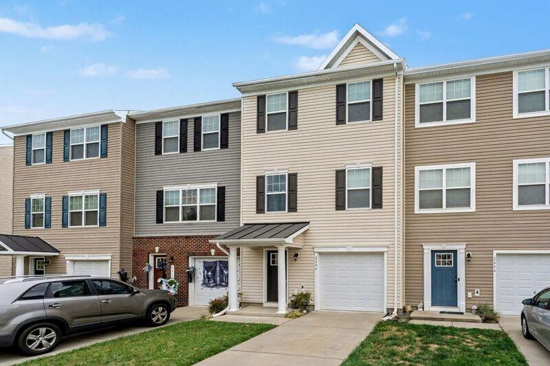 2444 Drake Ln - Photo 2 of 21