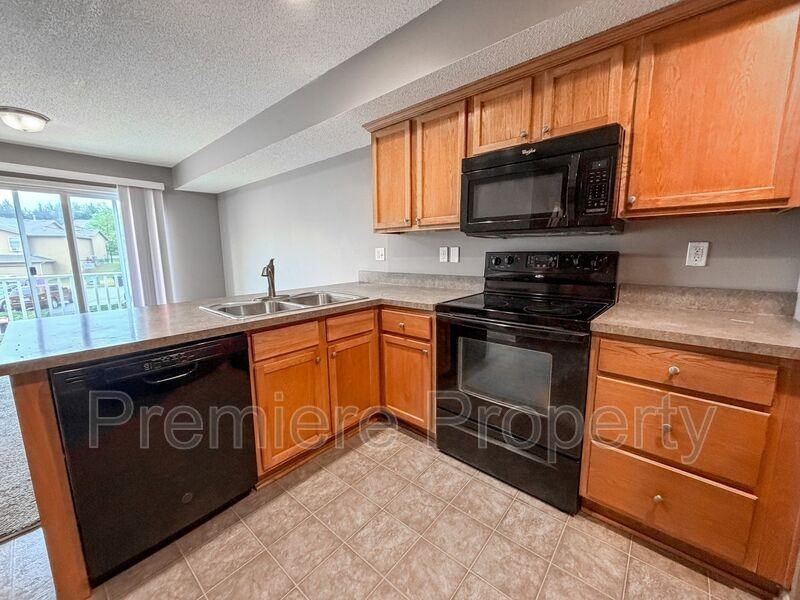 264 N Hedge Ln - Photo 6 of 22