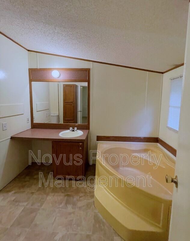 310 Terrace Rdg - Photo 7 of 9