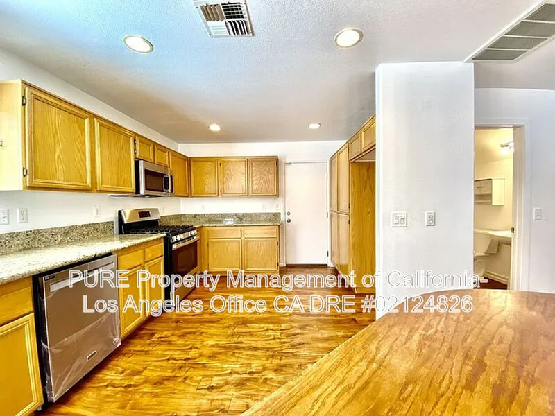 25531 Bayside Pl - Photo 4 of 24