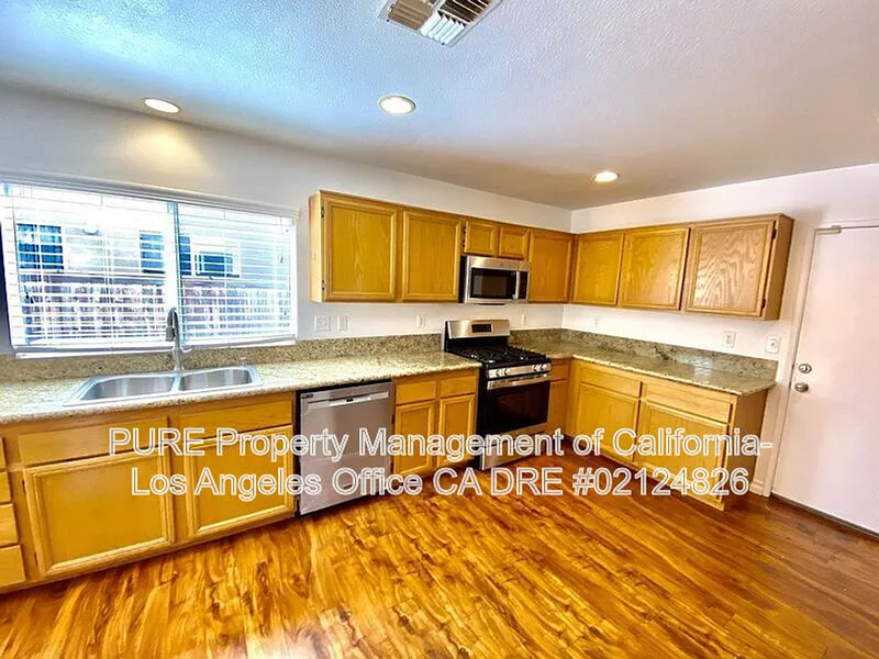 25531 Bayside Pl - Photo 6 of 24