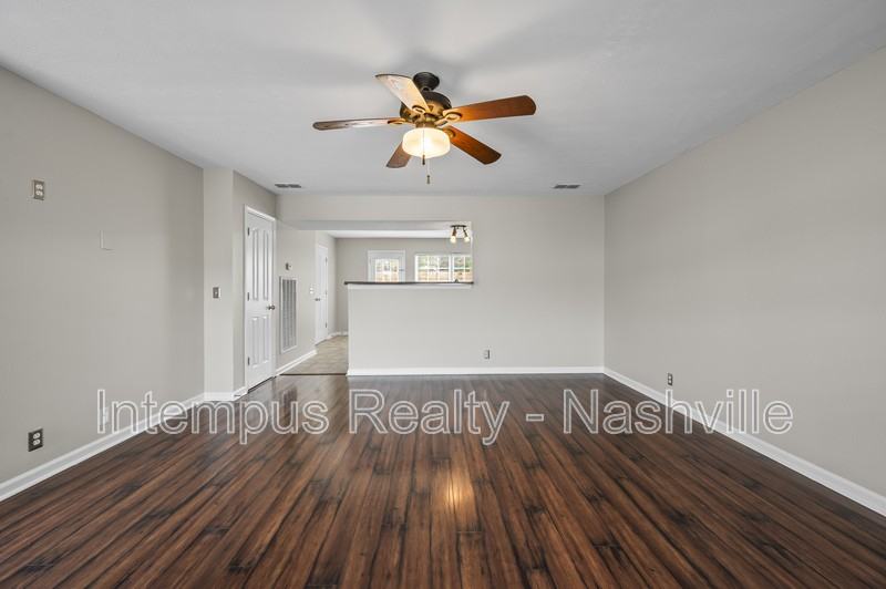 415 Shoshone Pl - Photo 3 of 26