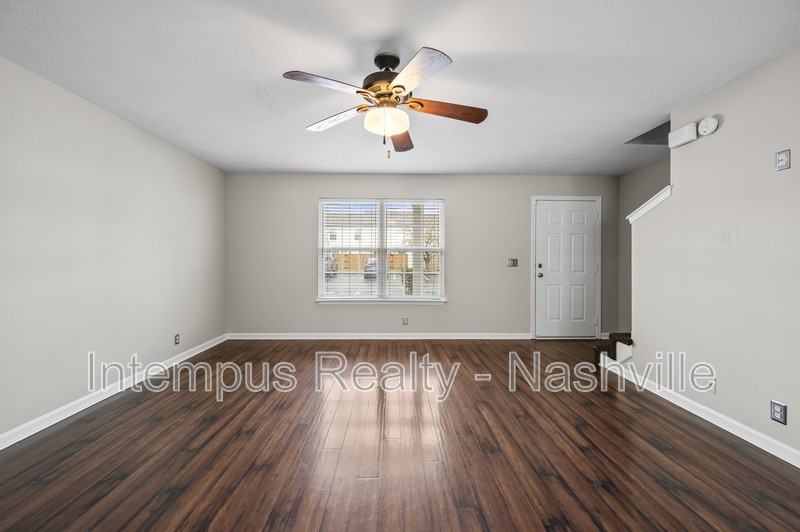 415 Shoshone Pl - Photo 4 of 26