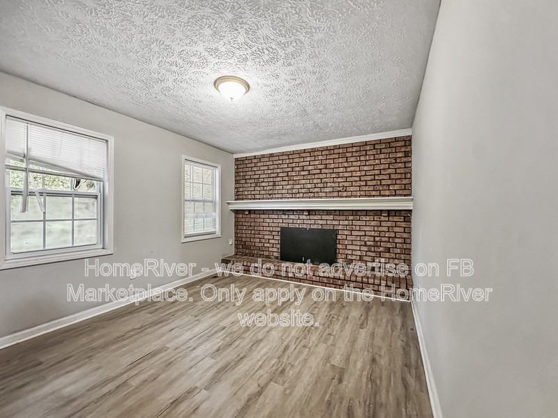 4187 Clearview Dr - Photo 3 of 19