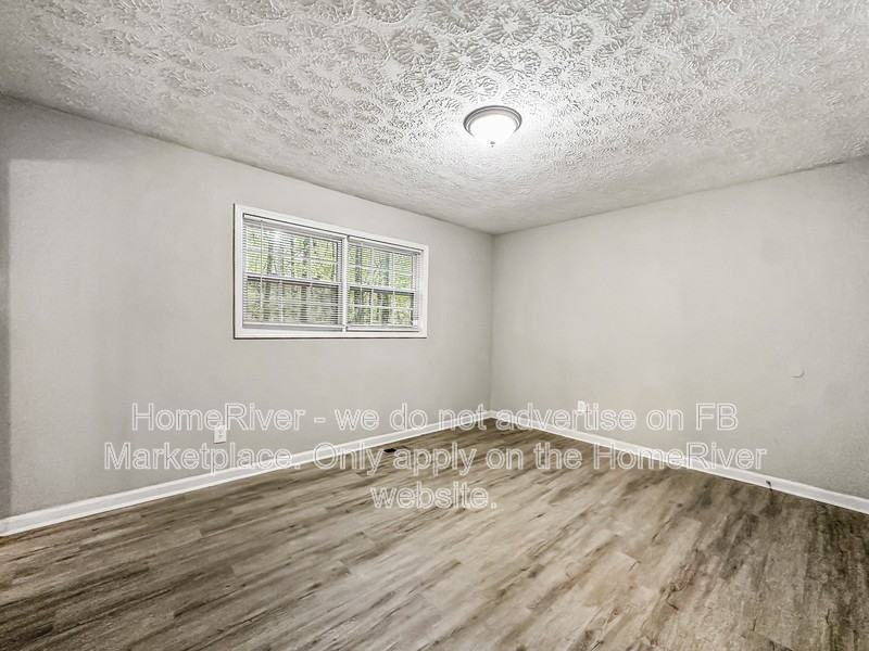 4187 Clearview Dr - Photo 5 of 19