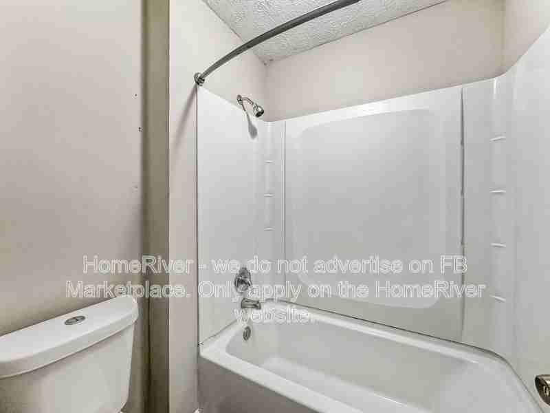 4187 Clearview Dr - Photo 4 of 19