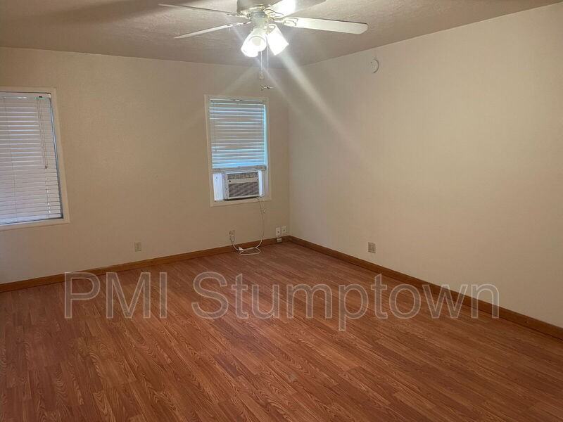 1666 Southeast Clatsop Street - Photo 2 of 24