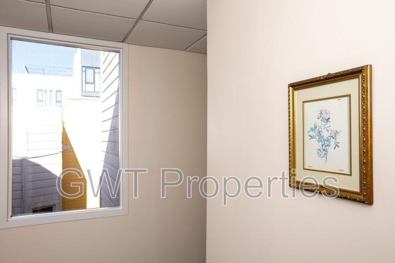 412 Hayes St - Photo 7 of 12