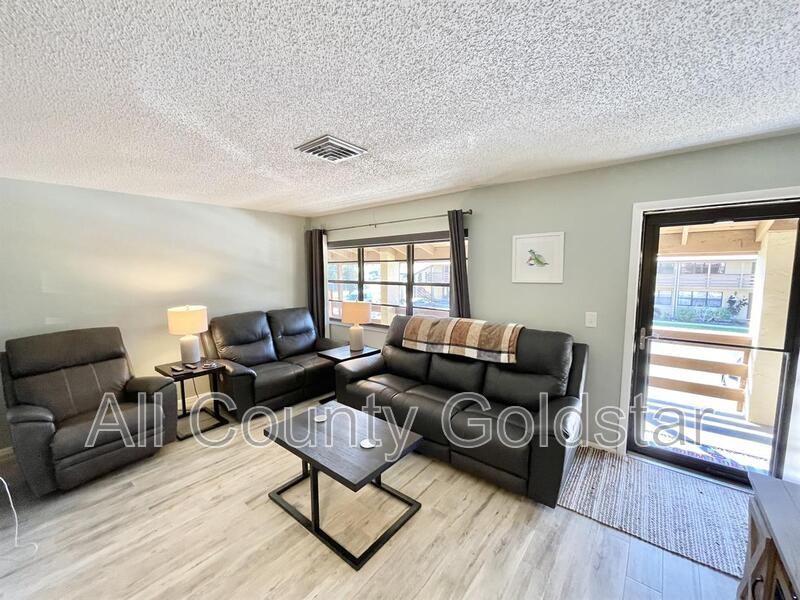 25 Quails Run Blvd #8 - Photo 3 of 13