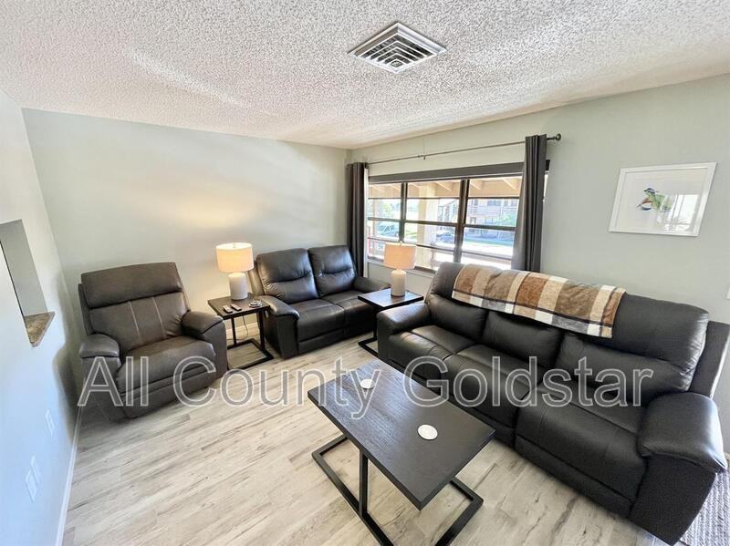 25 Quails Run Blvd #8 - Photo 4 of 13